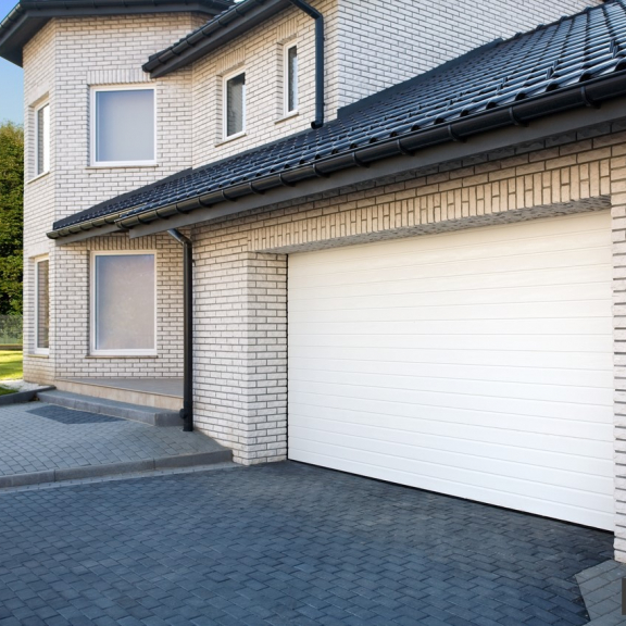 Unipro sekcijska vrata